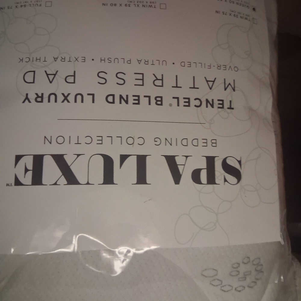 Luxe Spa White Comforter
